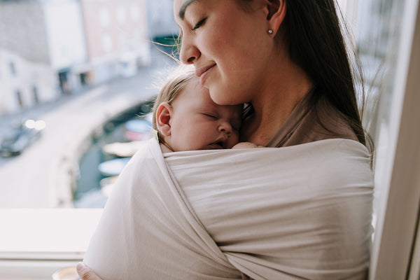 今日の抱っこが明日をつくる